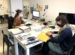 Image de Hélène Brousseau et Jessica Hébert, bibliothécaires chez Artexte, au travail.